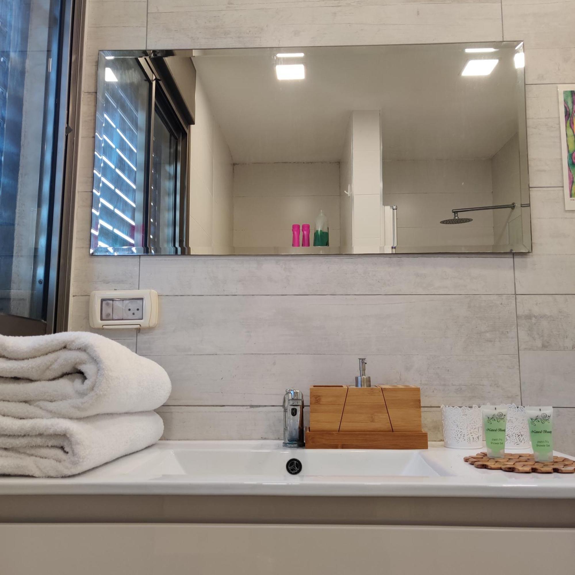 Urbanica Carmel- Apartments Haifa Habitación foto
